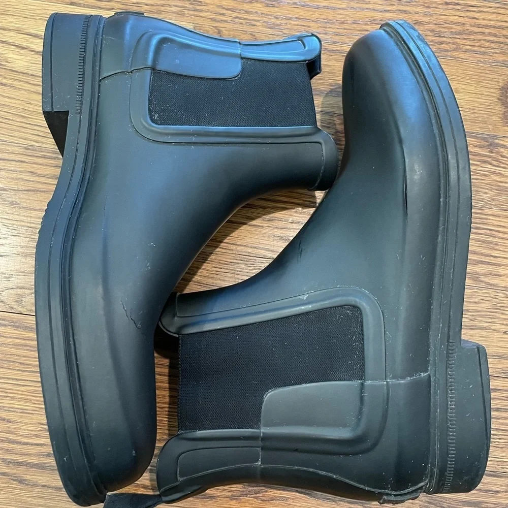 Hunter  Men's Black Original Refined Chelsea Rain Boots Size US 8- Read Desc